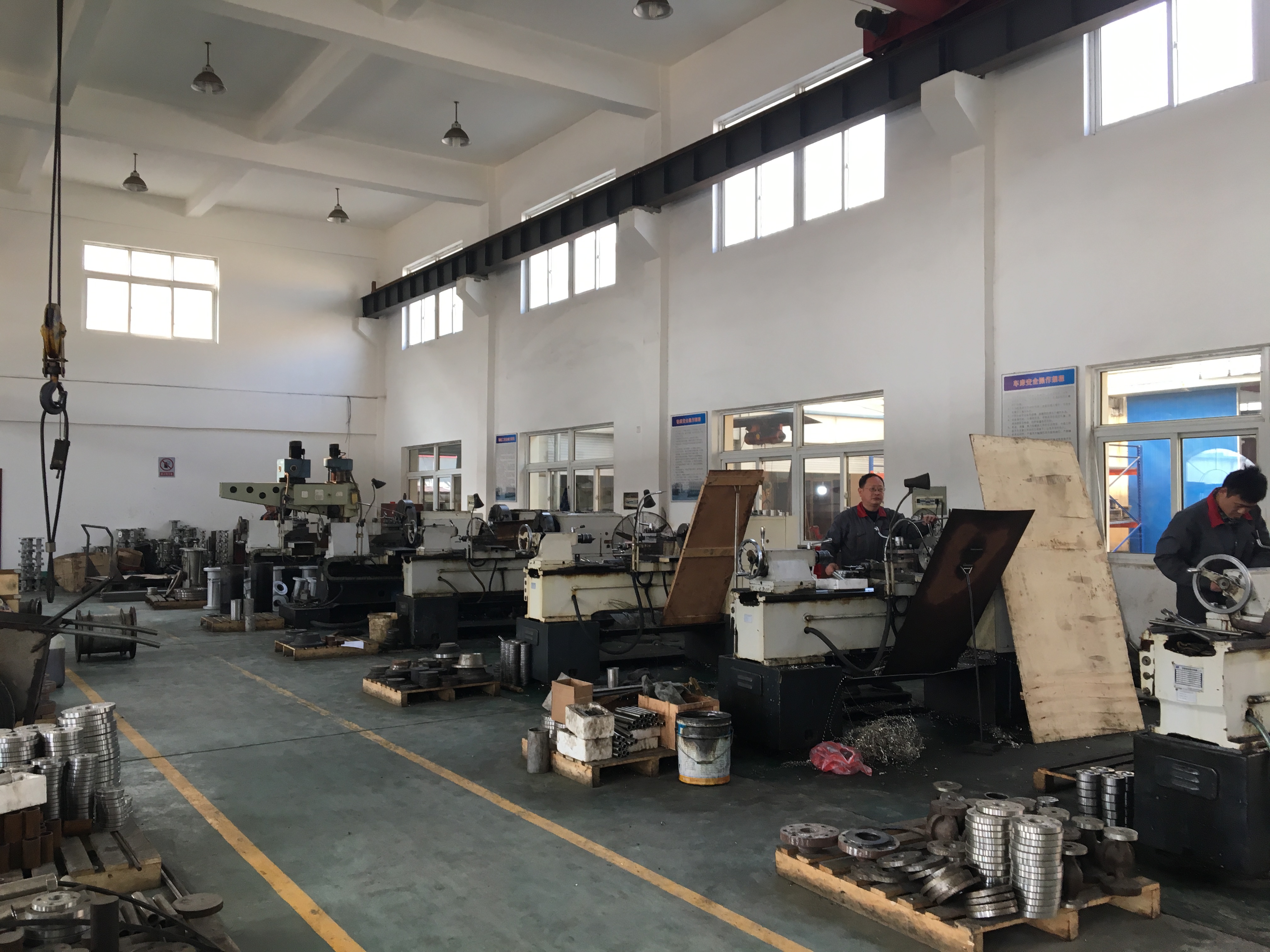 一體電磁流量計生產車間